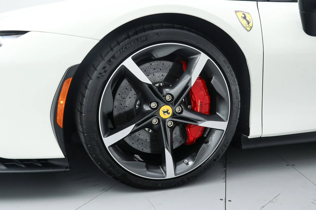 2025 Ferrari SF90 Spider - Image 16 of 31