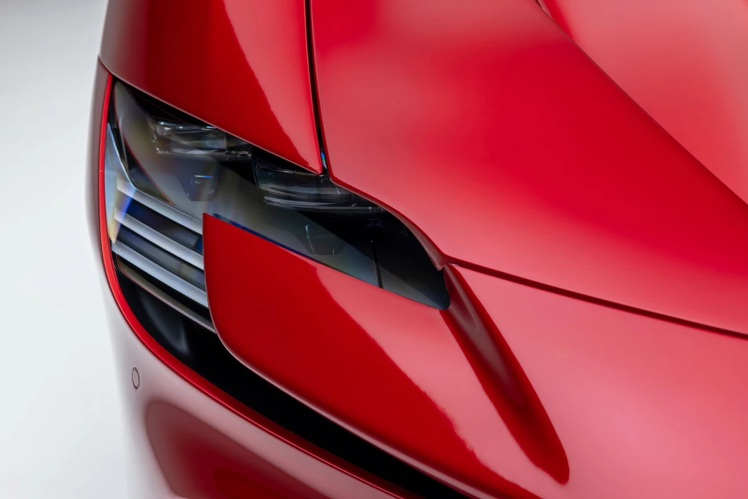 2025 Ferrari SF90 Spider - Image 16 of 31