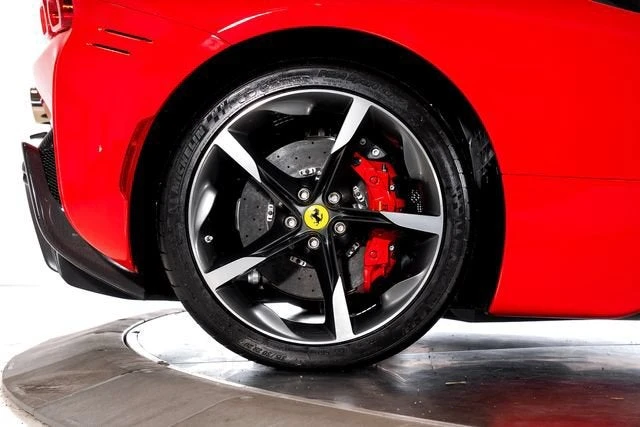 2025 Ferrari SF90 Spider - Image 21 of 31