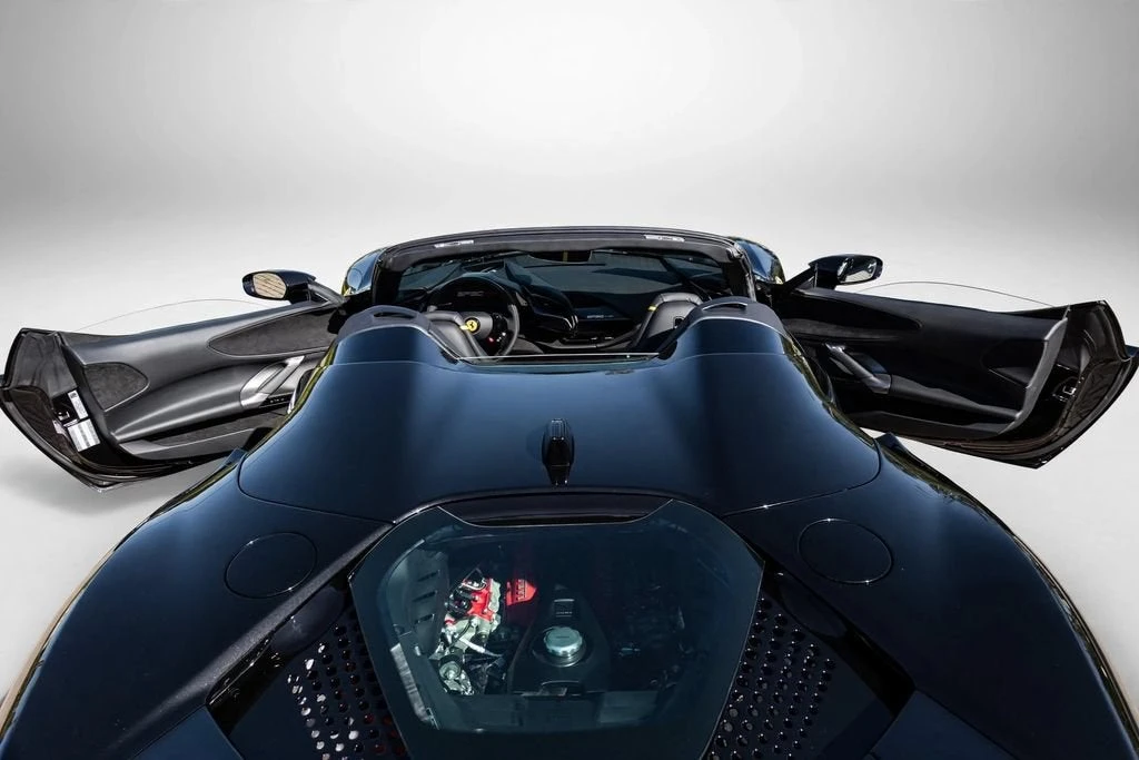 2025 Ferrari SF90 Spider - Image 24 of 31