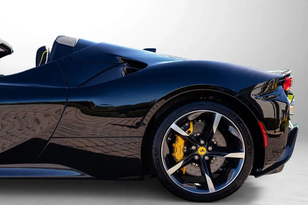 2025 Ferrari SF90 Spider - Image 28 of 31