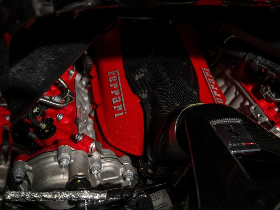 2025 Ferrari SF90 Spider - Image 30 of 31
