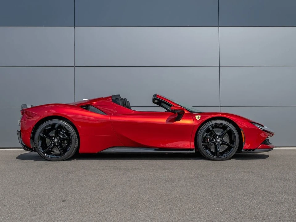 2025 Ferrari SF90 Spider - Image 7 of 31