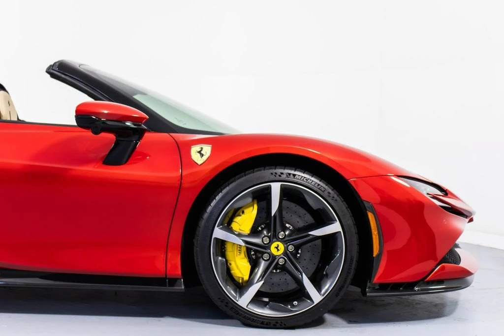 2025 Ferrari SF90 Spider - Image 17 of 31