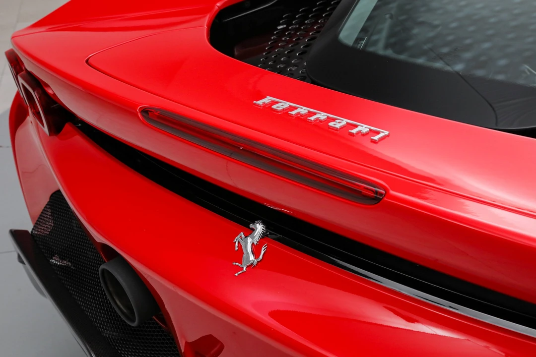 2025 Ferrari SF90 Spider - Image 23 of 31