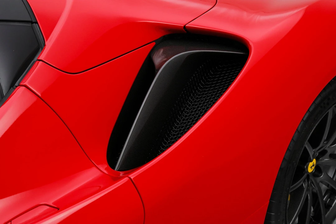 2025 Ferrari SF90 Spider - Image 19 of 31