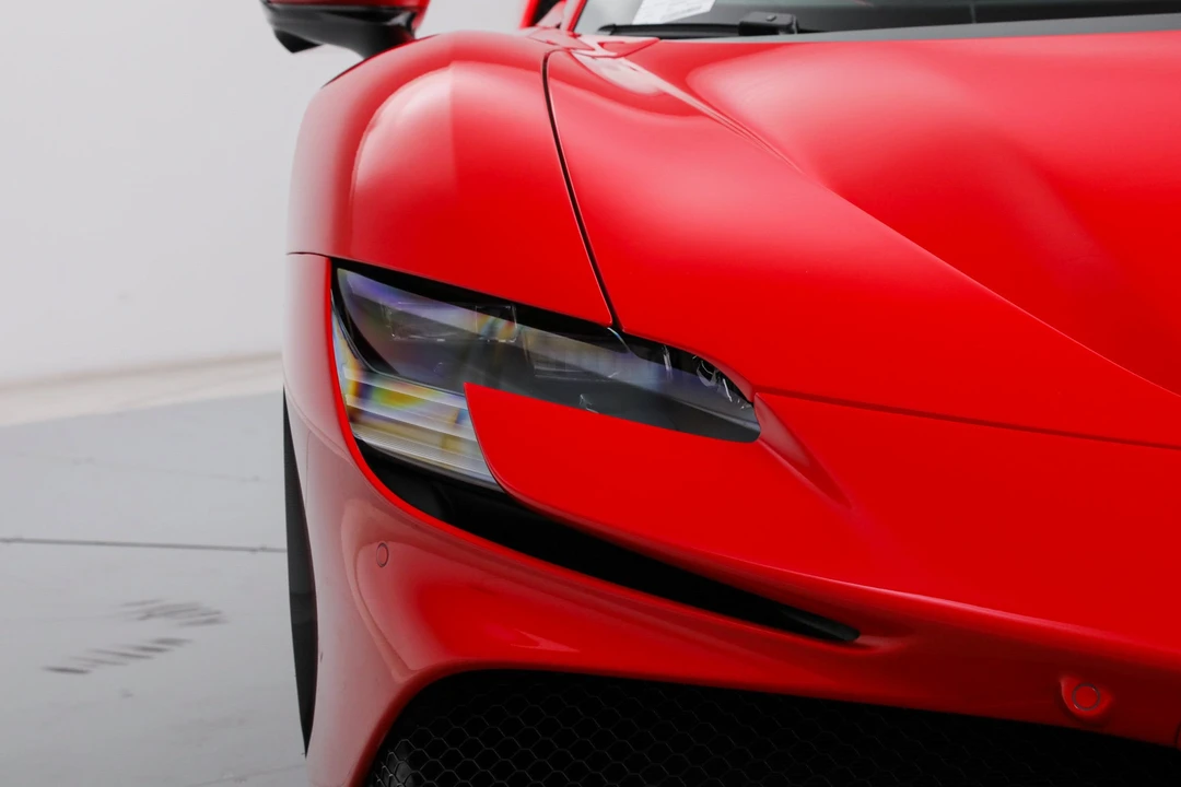 2025 Ferrari SF90 Spider - Image 17 of 31