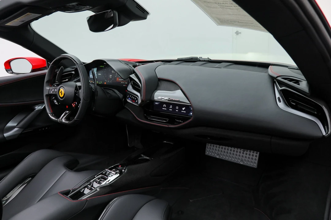 2025 Ferrari SF90 Spider - Image 28 of 31