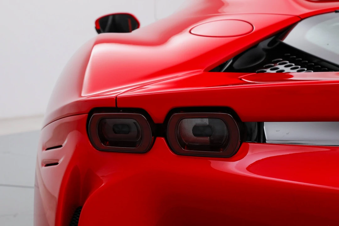 2025 Ferrari SF90 Spider - Image 21 of 31