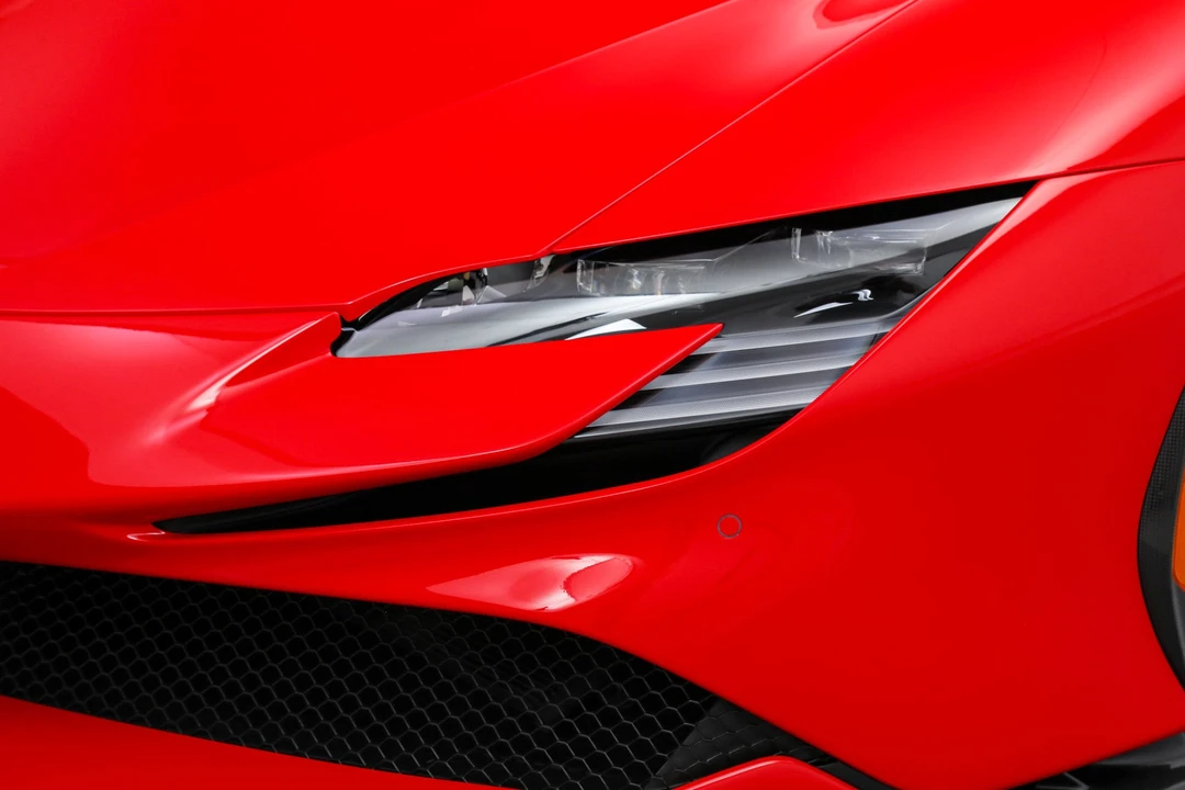 2025 Ferrari SF90 Spider - Image 18 of 31