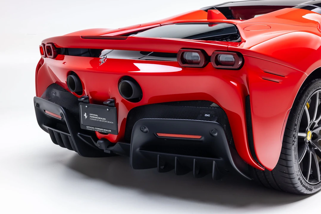 2025 Ferrari SF90 Spider - Image 21 of 31