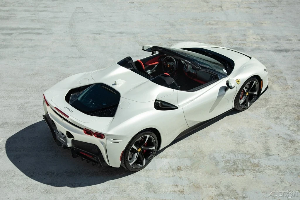 2025 Ferrari SF90 Spider - Image 15 of 21