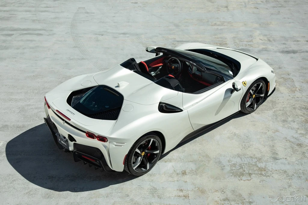 2025 Ferrari SF90 Spider - Image 15 of 21