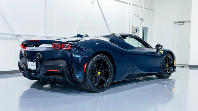 2025 Ferrari SF90 Spider - Image 15 of 15