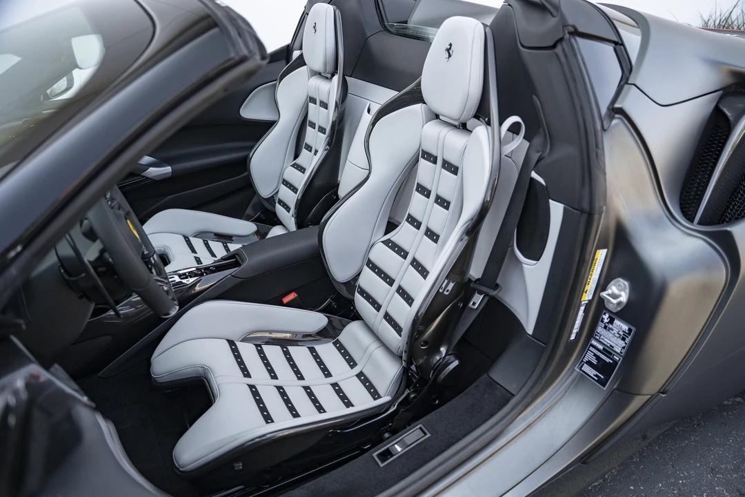 2025 Ferrari SF90 Spider - Image 26 of 31