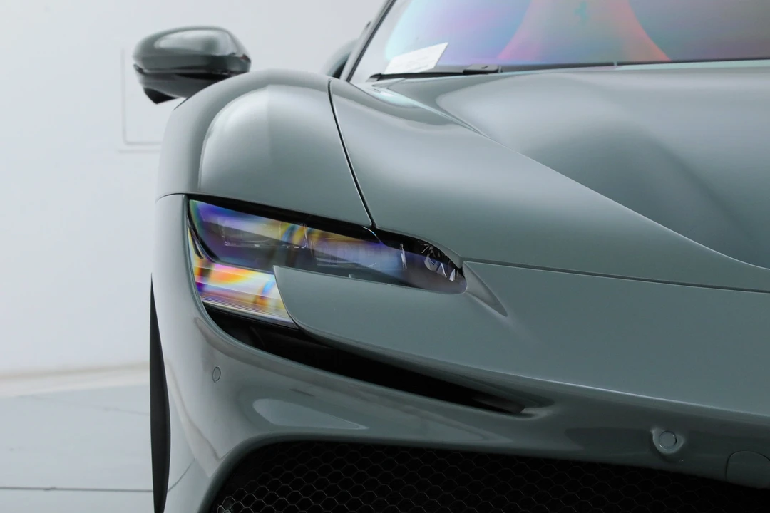 2025 Ferrari SF90 Spider - Image 19 of 31