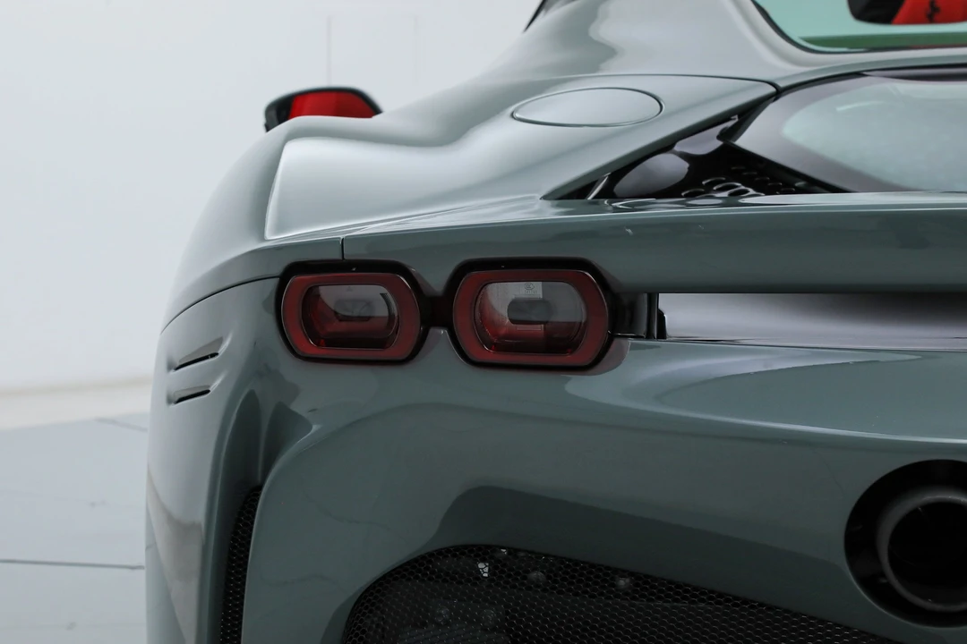 2025 Ferrari SF90 Spider - Image 22 of 31