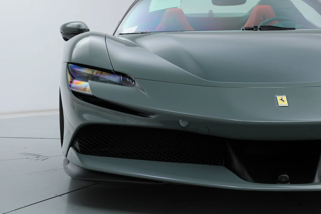 2025 Ferrari SF90 Spider - Image 18 of 31