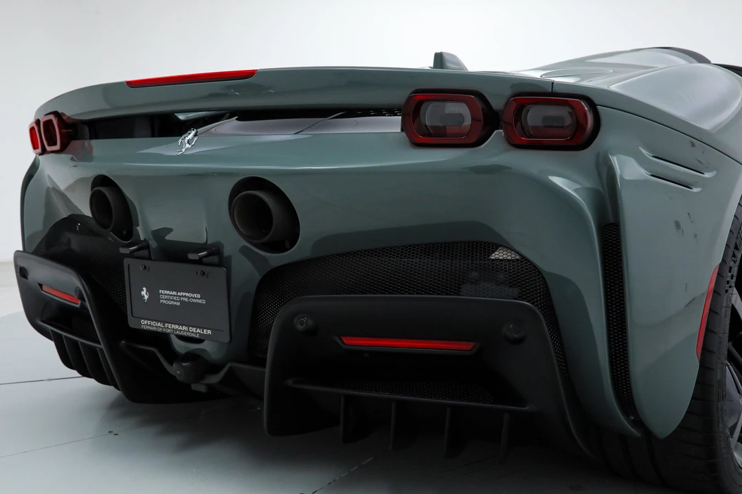 2025 Ferrari SF90 Spider - Image 24 of 31