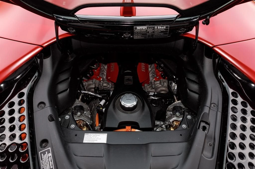 2025 Ferrari SF90 Spider - Image 17 of 31