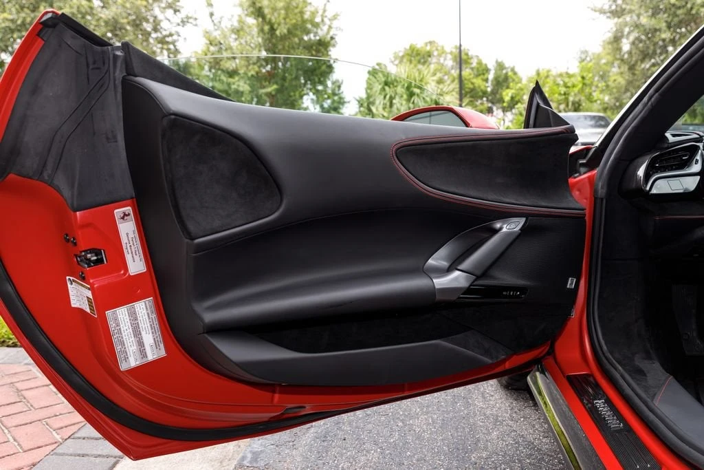 2025 Ferrari SF90 Spider - Image 22 of 31