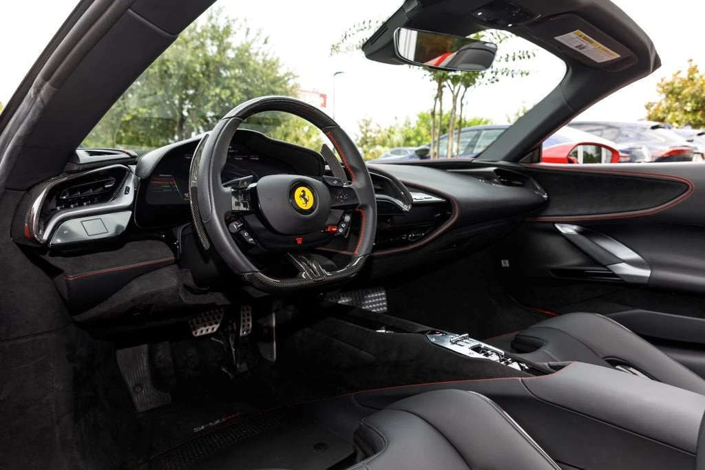 2025 Ferrari SF90 Spider - Image 25 of 31