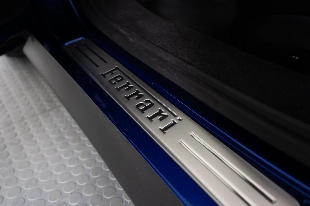 2025 Ferrari SF90 Spider - Image 19 of 31