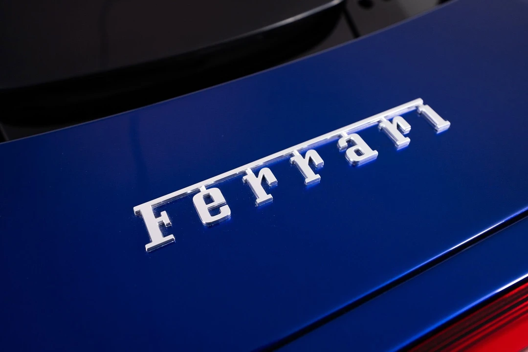 2025 Ferrari SF90 Spider - Image 26 of 31