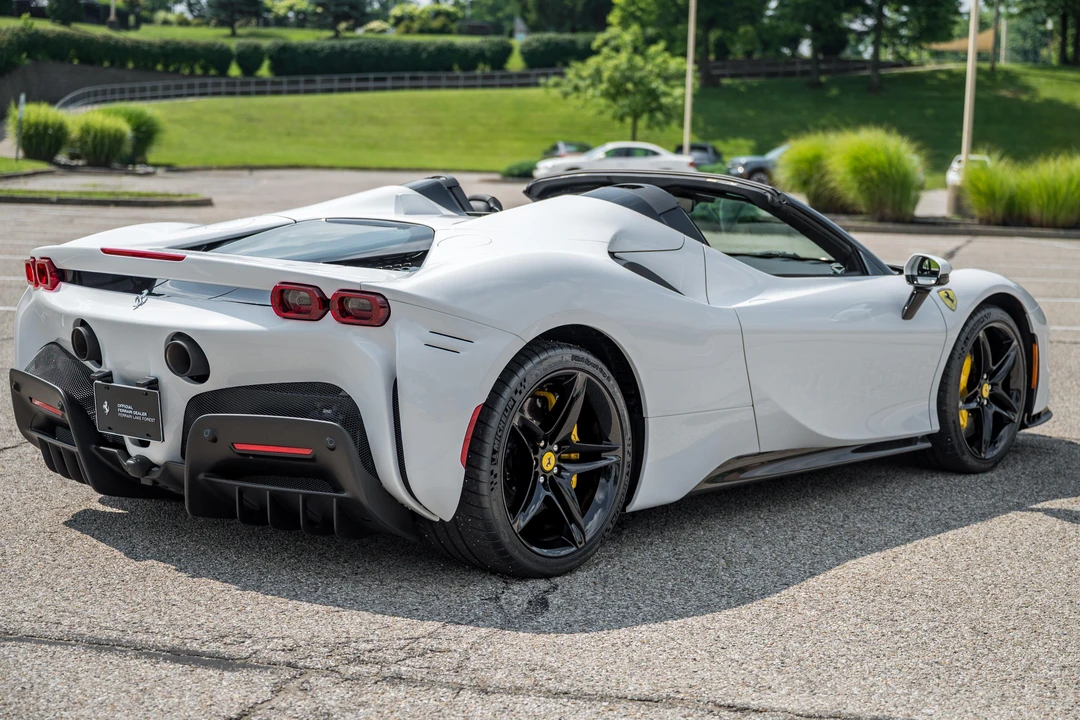 2025 Ferrari SF90 Spider - Image 7 of 31