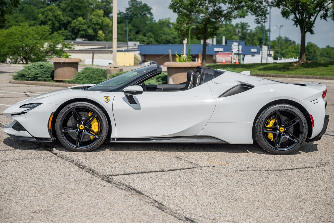 2025 Ferrari SF90 Spider - Image 6 of 31