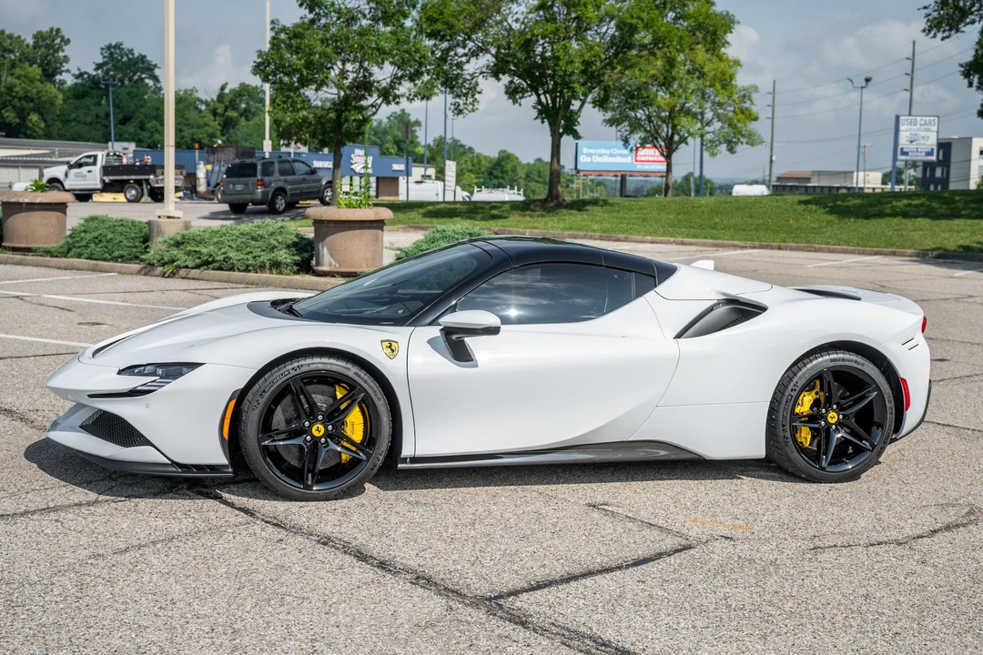 2025 Ferrari SF90 Spider - Image 15 of 31
