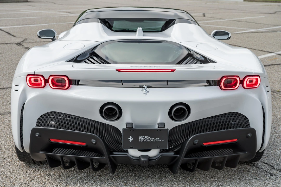 2025 Ferrari SF90 Spider - Image 18 of 31