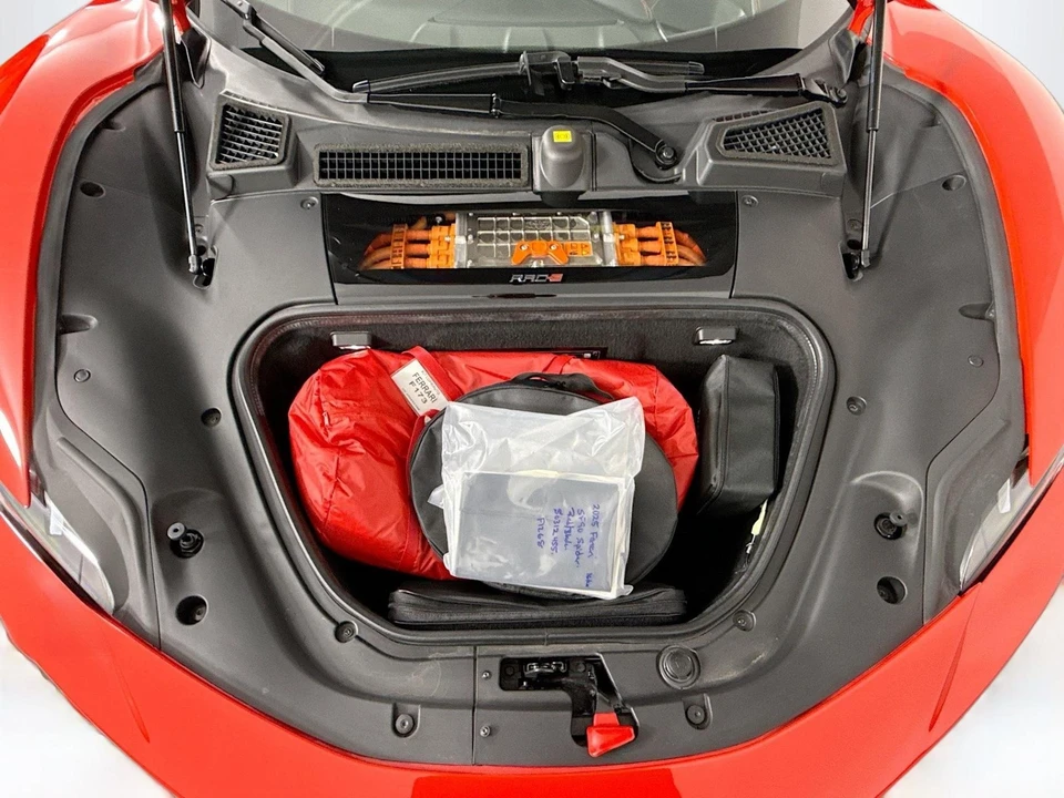 2025 Ferrari SF90 XX Spider - Image 24 of 31