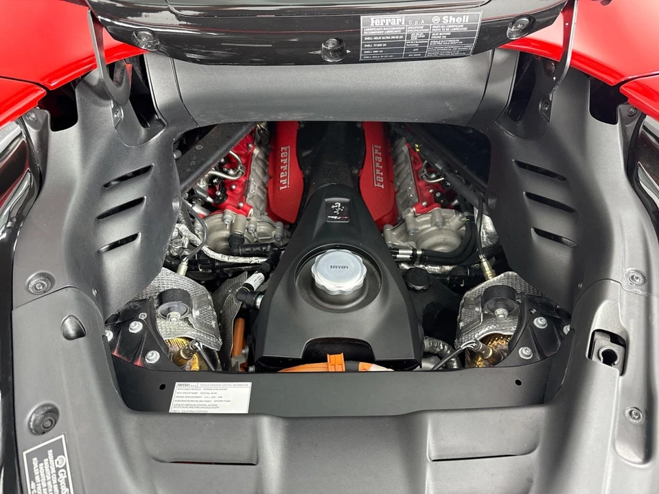 2025 Ferrari SF90 XX Spider - Image 27 of 31