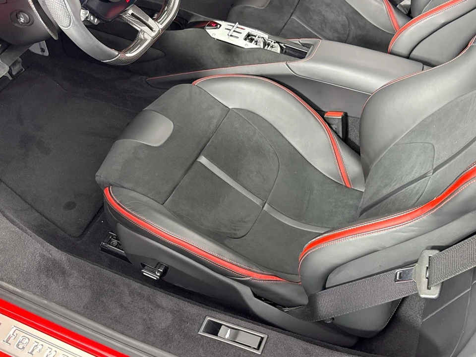 2025 Ferrari SF90 XX Spider - Image 21 of 31