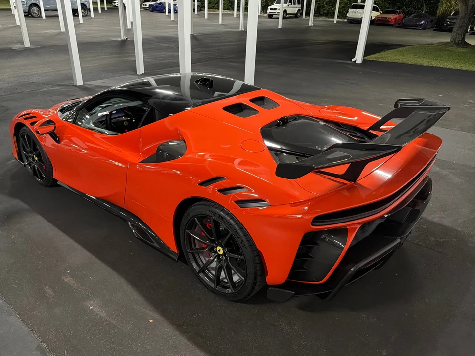2025 Ferrari SF90 XX Stradale - Image 4 of 10