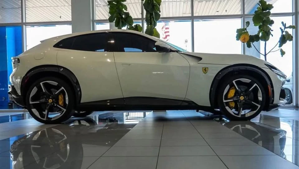 2025 Ferrari Purosangue - Image 9 of 19