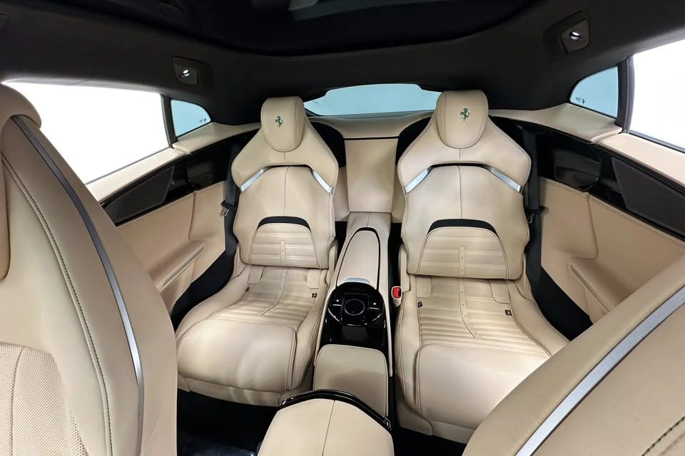 2025 Ferrari Purosangue - Image 15 of 19