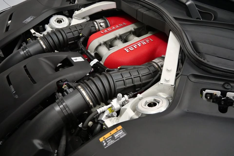2025 Ferrari Purosangue - Image 9 of 16