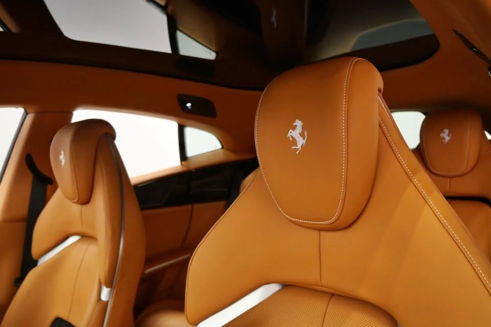 2025 Ferrari Purosangue - Image 15 of 16