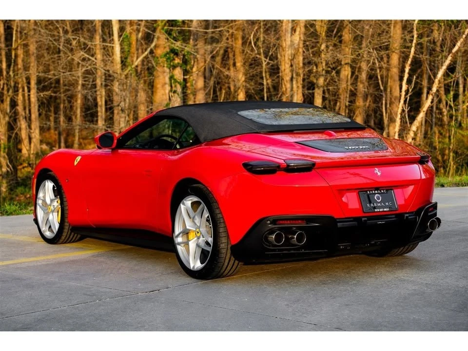 2025 Ferrari Roma - Image 15 of 18
