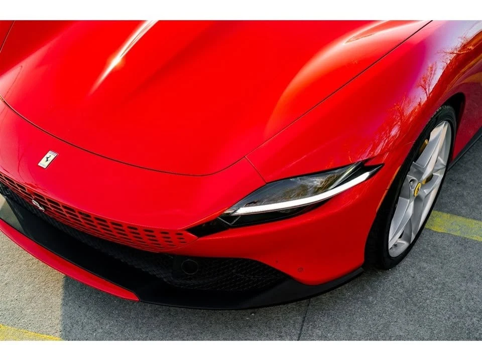2025 Ferrari Roma - Image 12 of 18