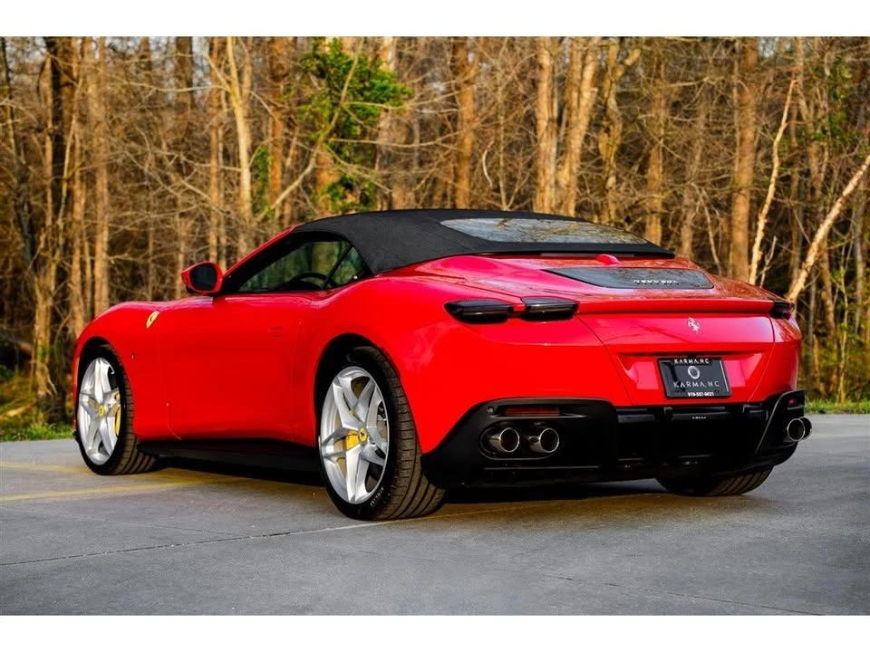 2025 Ferrari Roma - Image 14 of 18