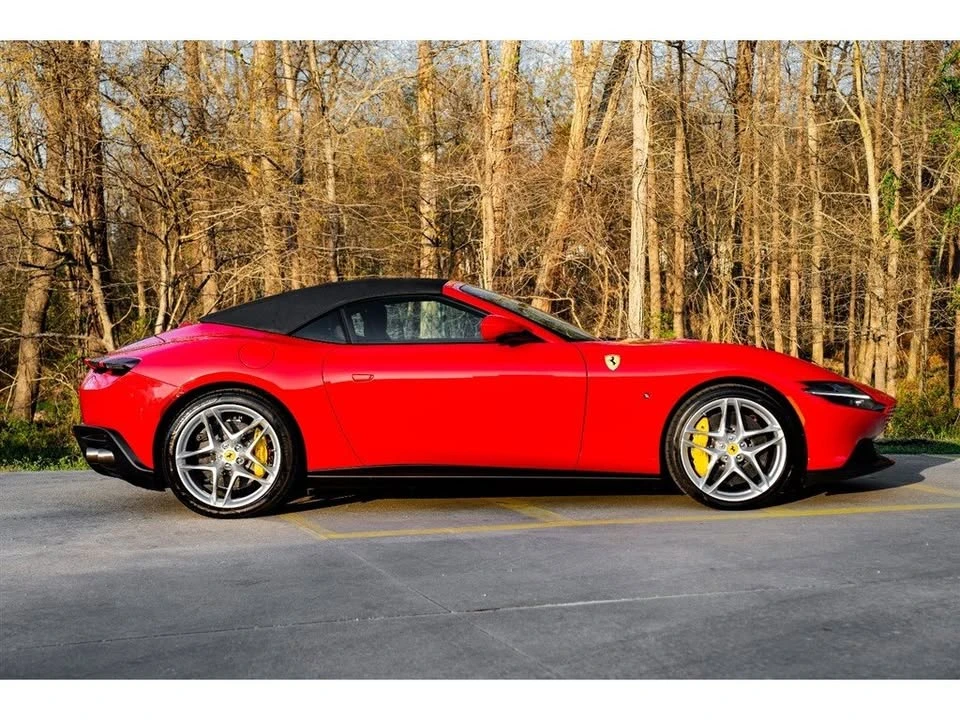 2025 Ferrari Roma - Image 5 of 18