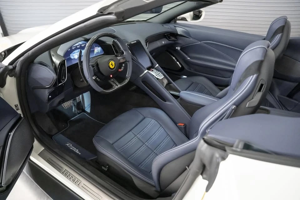 2025 Ferrari Roma Spider - Image 11 of 20
