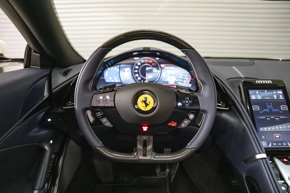 2025 Ferrari Roma Spider - Image 13 of 20