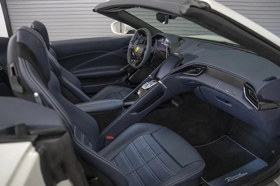 2025 Ferrari Roma Spider - Image 18 of 20