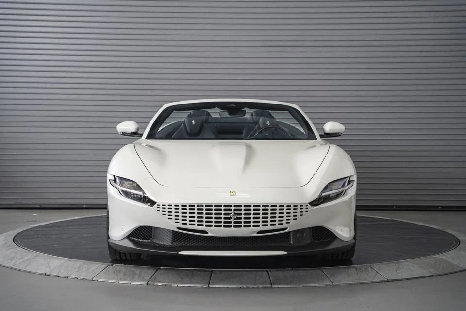 2025 Ferrari Roma Spider - Image 5 of 20