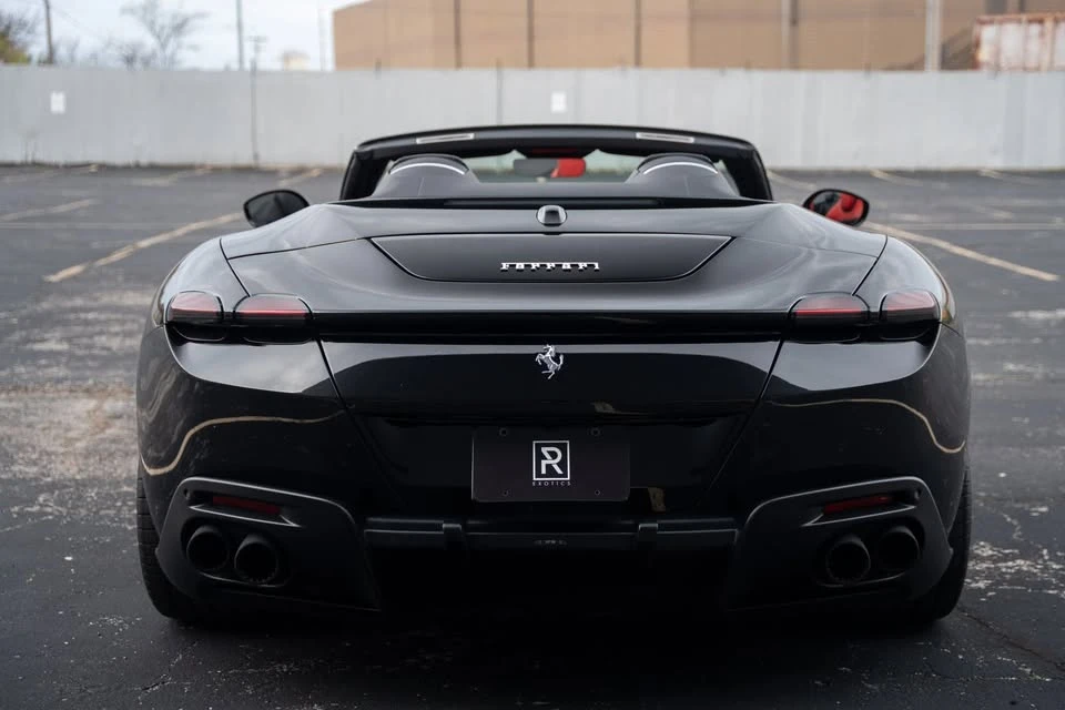 2025 Ferrari Roma Spider - Image 12 of 20
