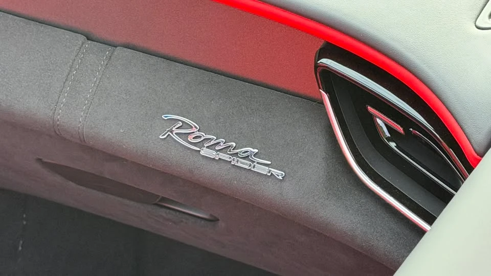 2025 Ferrari Roma Spider - Image 13 of 18
